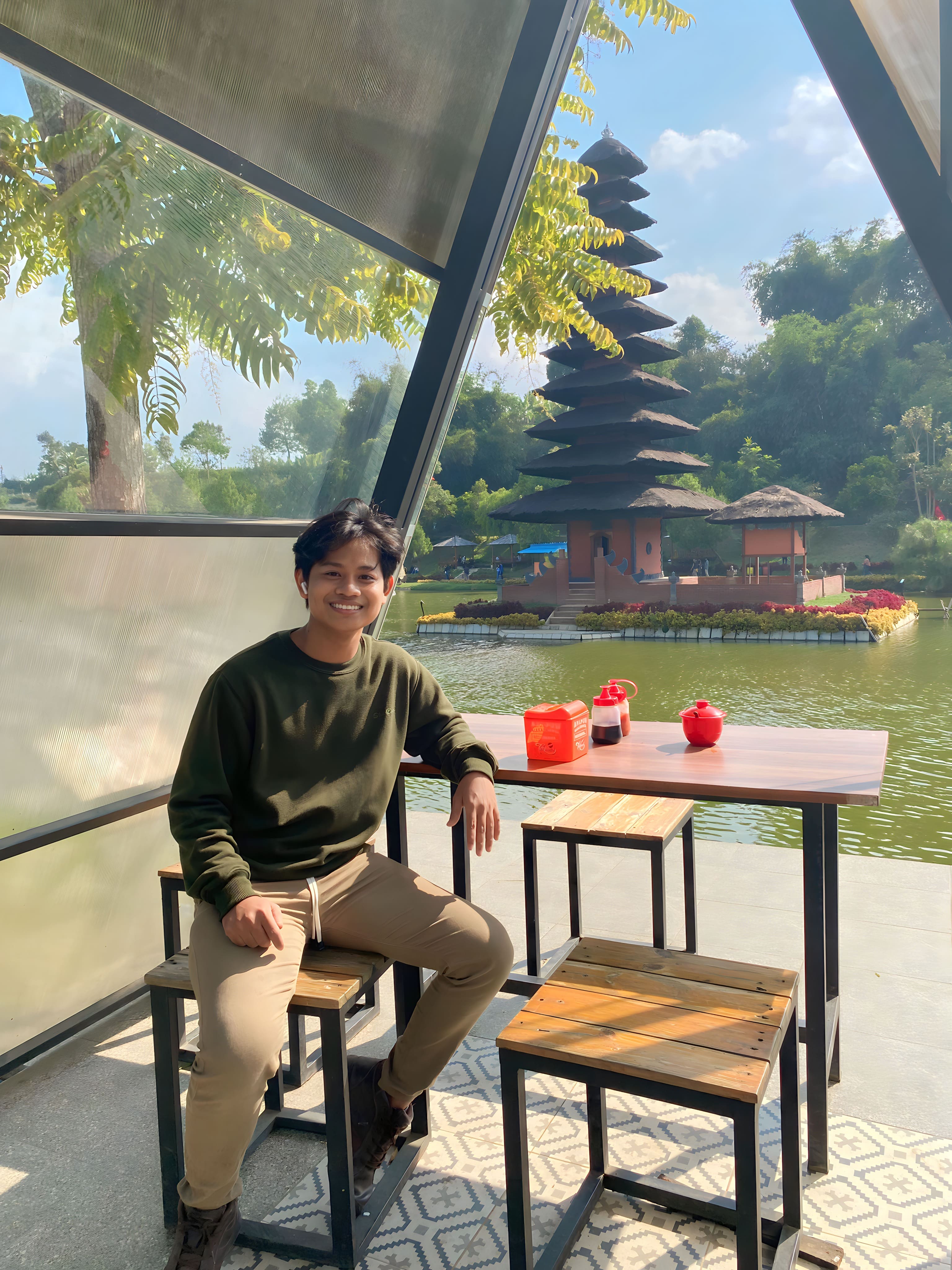 Foto profil Haris Riyoni